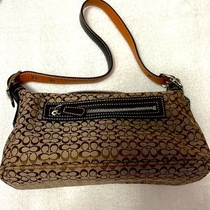 Coach purse and matching wallet in great condition